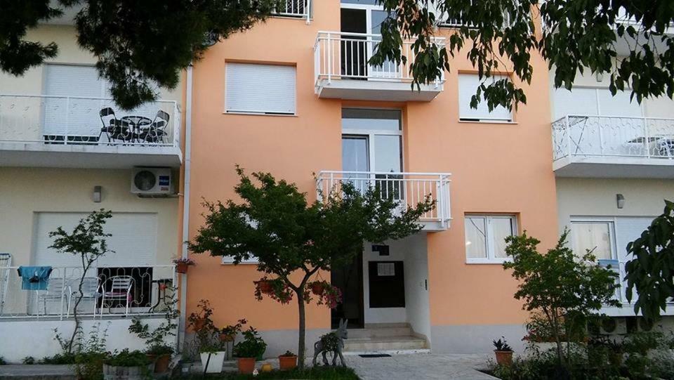 Apartmani Branko Vojnovic أوميس المظهر الخارجي الصورة